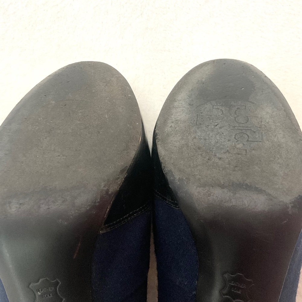 Black/Blue Leather Pull On Tory Burch Leighton Chunky Block Heel Booties Sz 7.5M - Picture 11 of 16